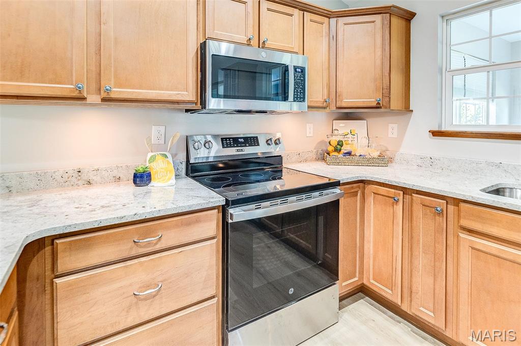 4802 Azalea Place Alton, IL 62002 - Photo 12 of 36