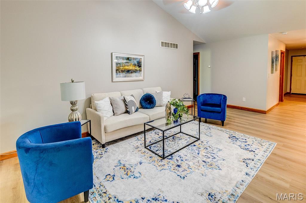 4802 Azalea Place Alton, IL 62002 - Photo 16 of 36