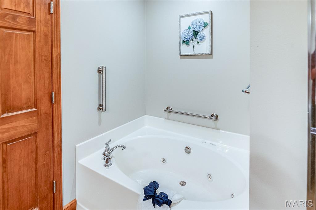 4802 Azalea Place Alton, IL 62002 - Photo 22 of 36