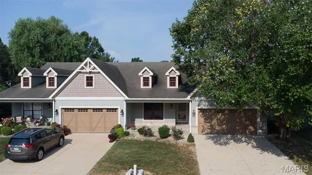 $320,000 | 4802 Azalea Place, Alton, IL 62002