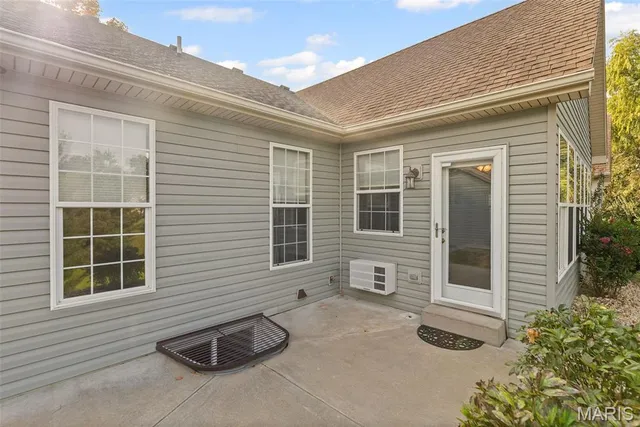 $320,000 | 4802 Azalea Place, Alton, IL 62002