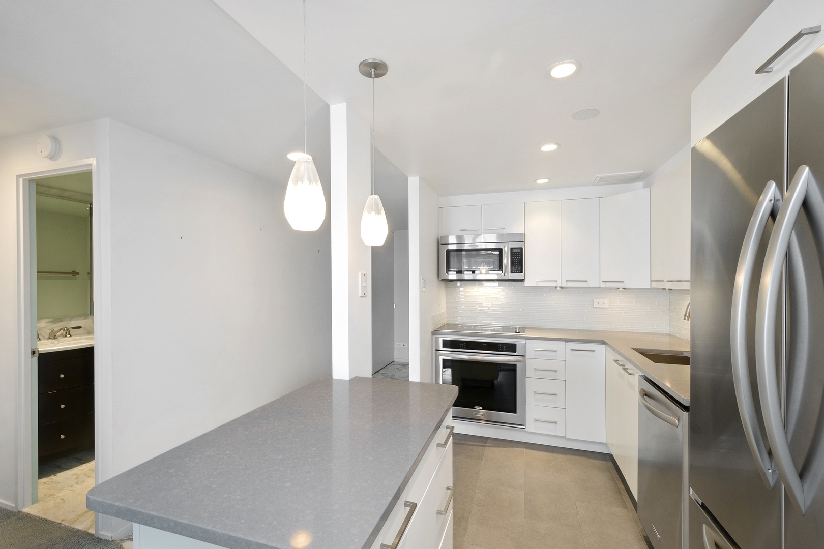 175 East Delaware Place, Unit 5308 Chicago, IL 60611 - Photo 6 of 20