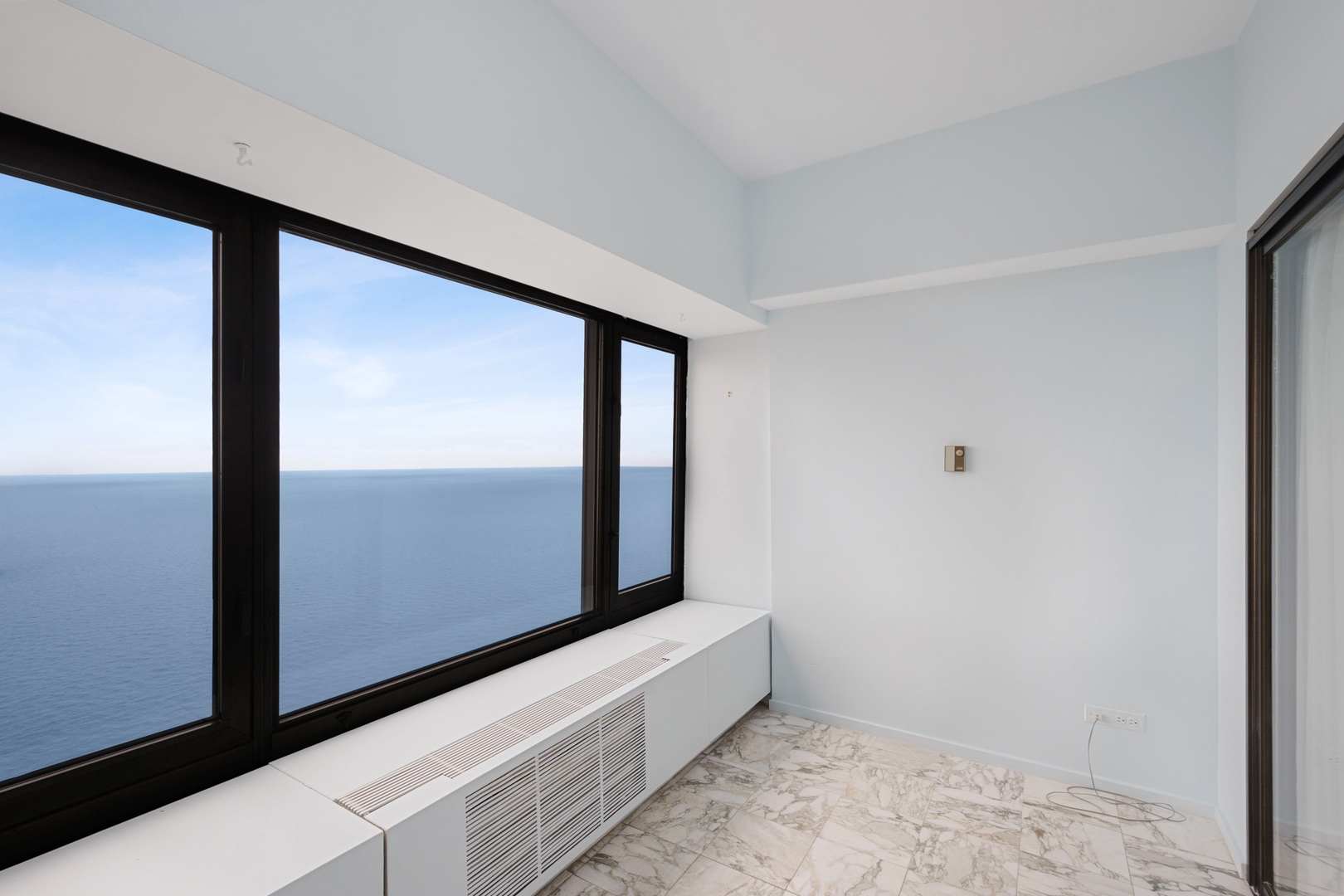 175 East Delaware Place, Unit 5308 Chicago, IL 60611 - Photo 7 of 20