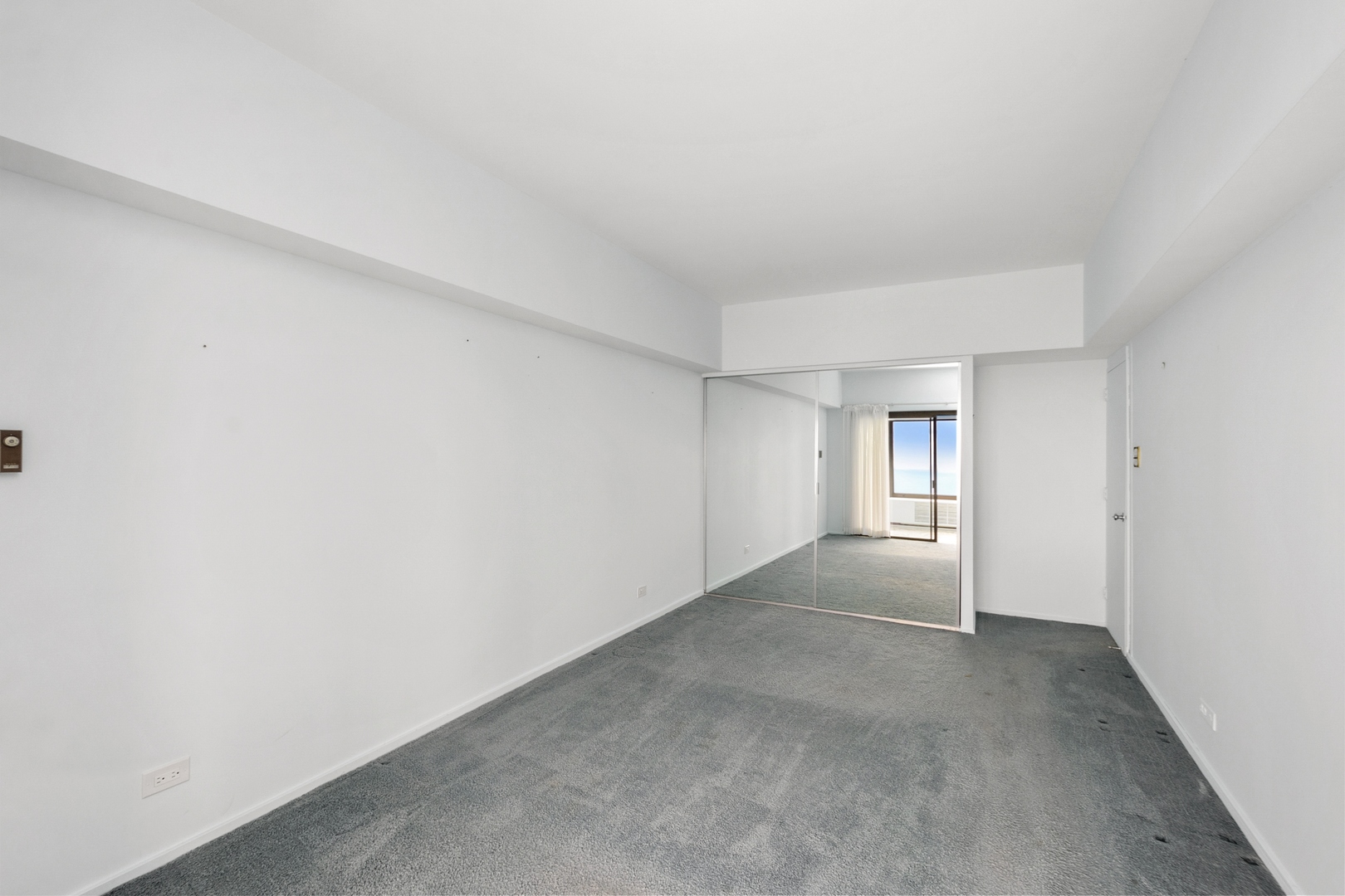 175 East Delaware Place, Unit 5308 Chicago, IL 60611 - Photo 9 of 20