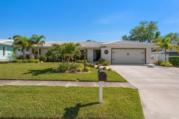 $879,500 | 1049 McCarty Street, Dunedin, FL 34698