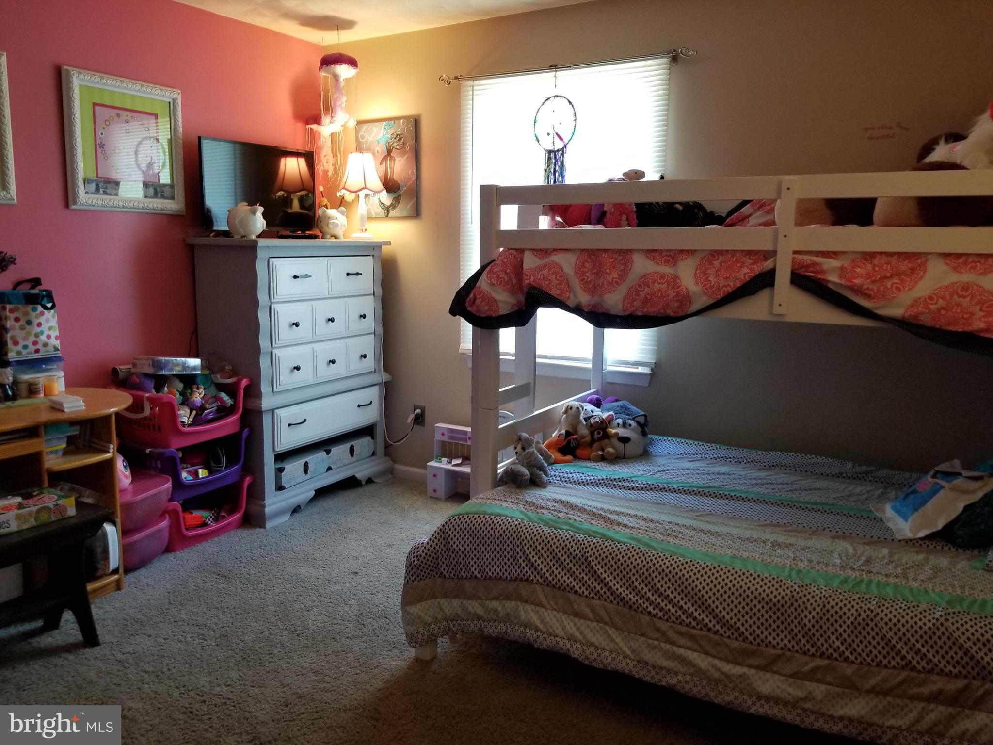 19 Loop Drive Hanover, PA 17331 - Photo 18 of 25 Gallery Image 18