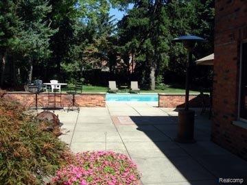 154 Vendome Road Grosse Pointe, MI 48236 - Photo 3 of 8 deck and pool.jpg