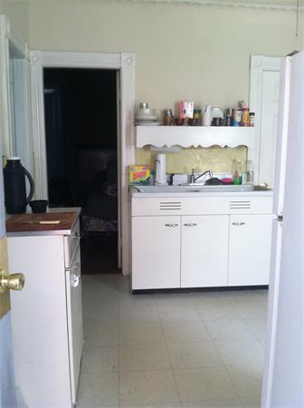 32 Malden Street Springfield, MA 01108 - Photo 5 of 6