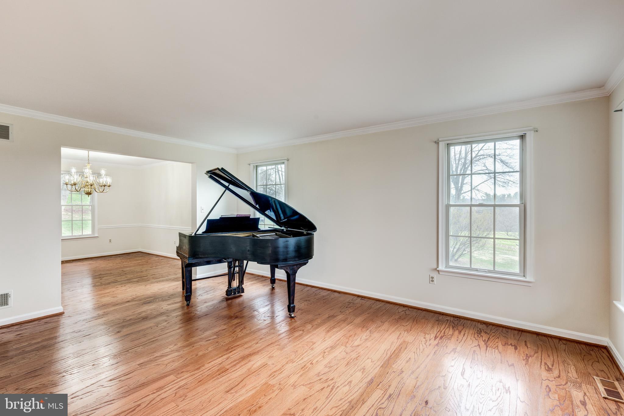1667 Exeter Road Westminster, MD 21157 - Photo 13 of 78 FORMAL LIVING AND DINING ROOMS