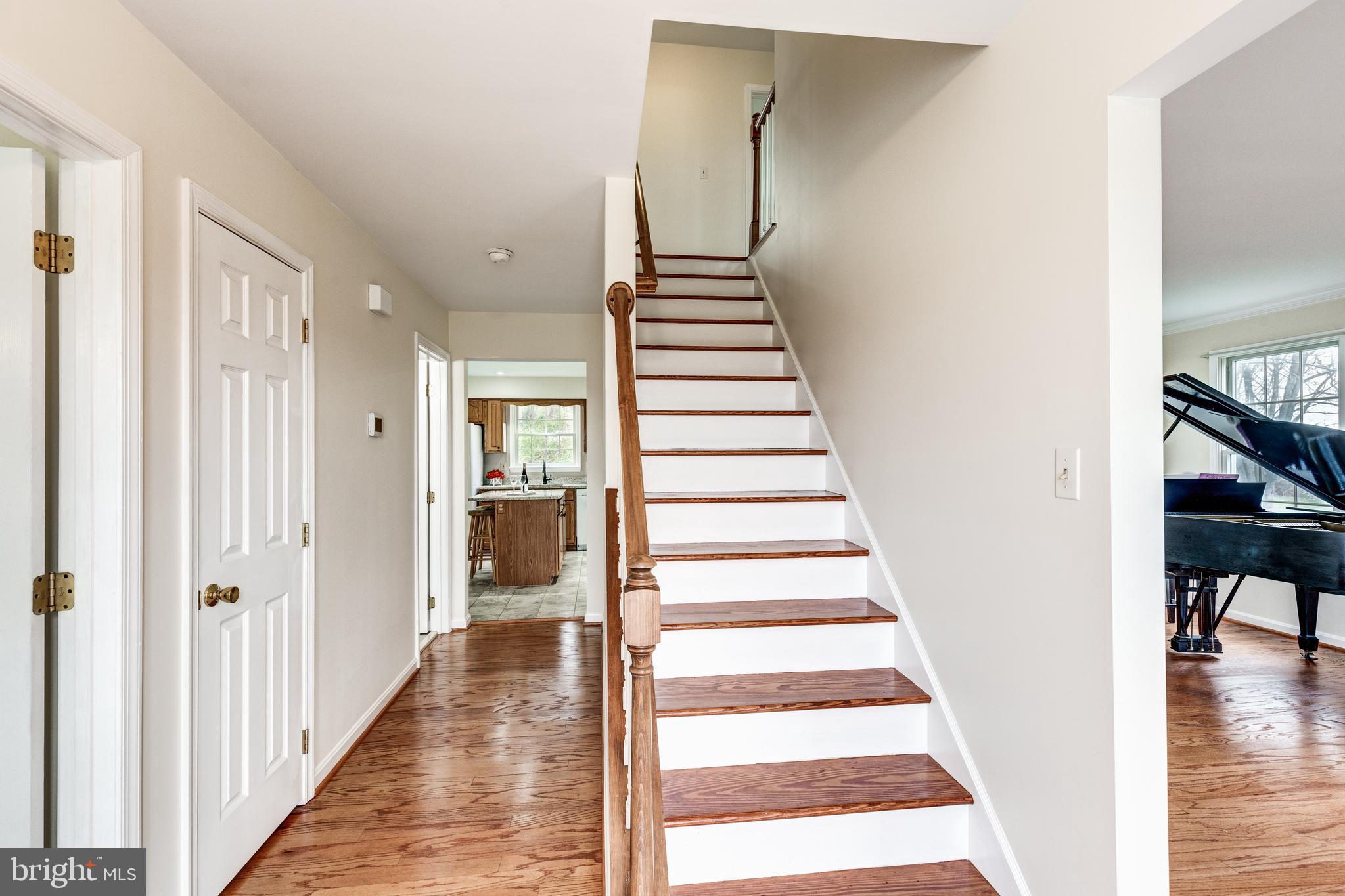 1667 Exeter Road Westminster, MD 21157 - Photo 30 of 78 HARDWOOD STEPS