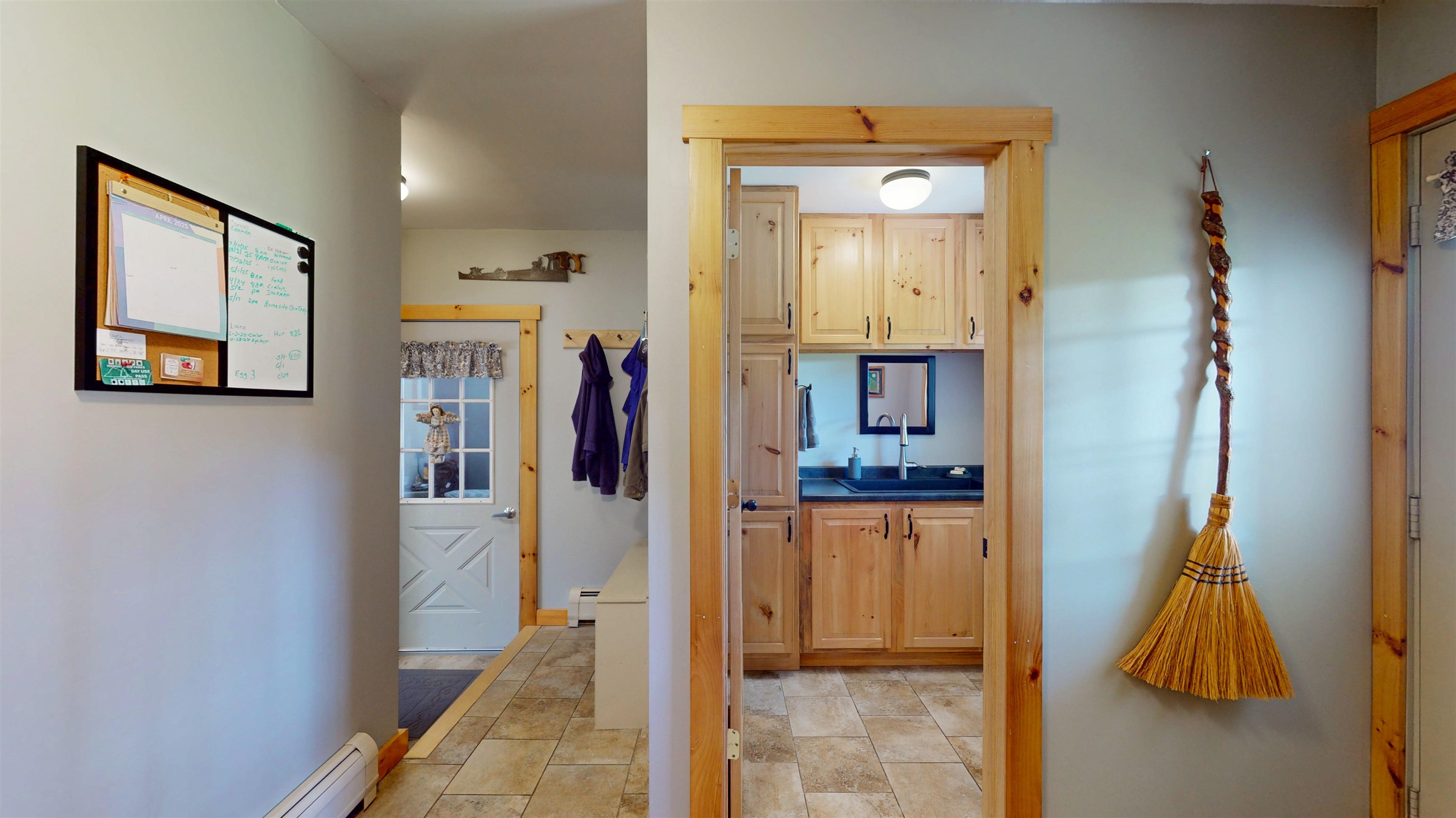 602 South 116 Road Bristol, VT 05443 - Photo 4 of 46