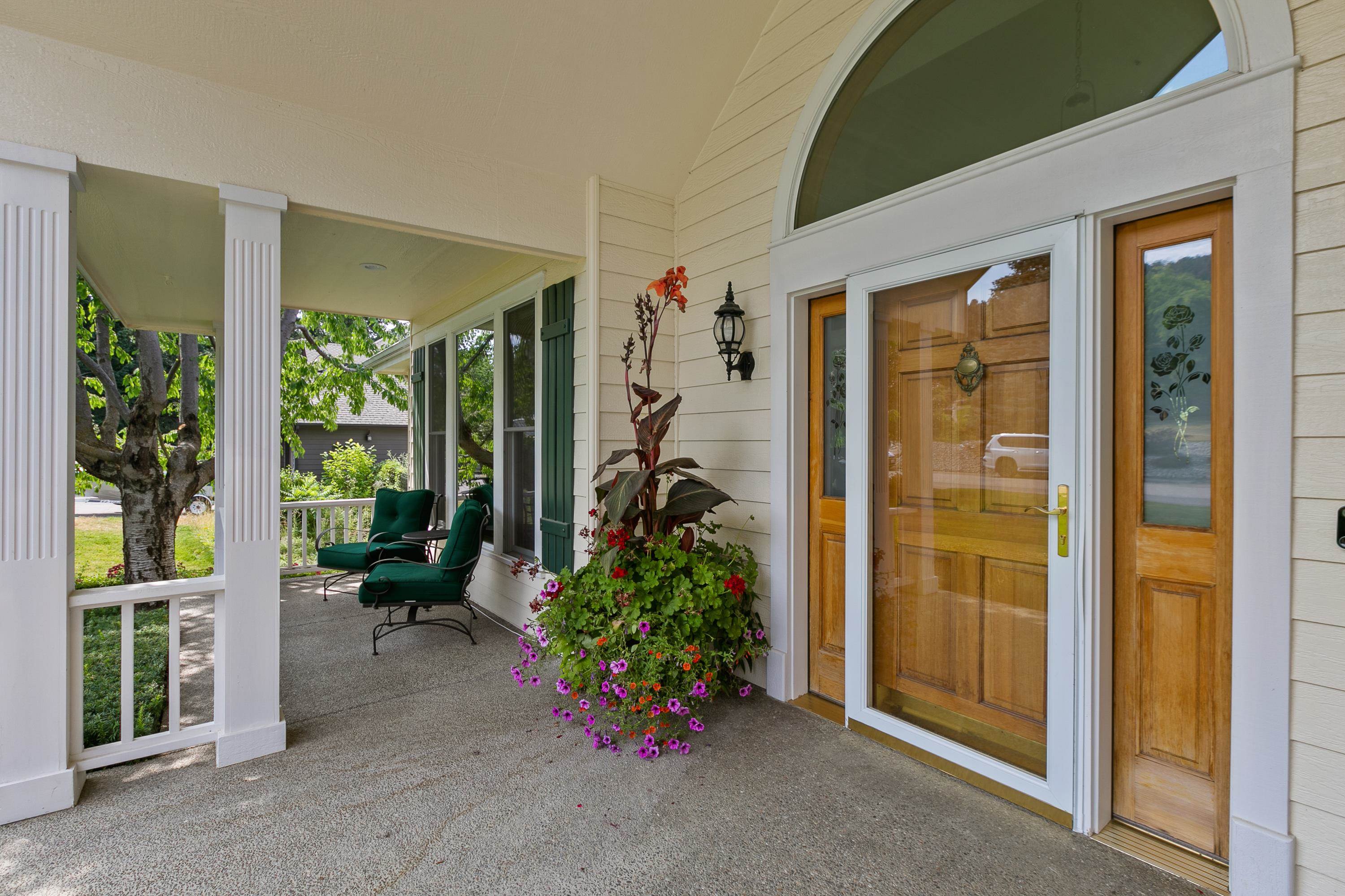 5812 South Dearborn Road Spokane, WA 99223 - Photo 4 of 46