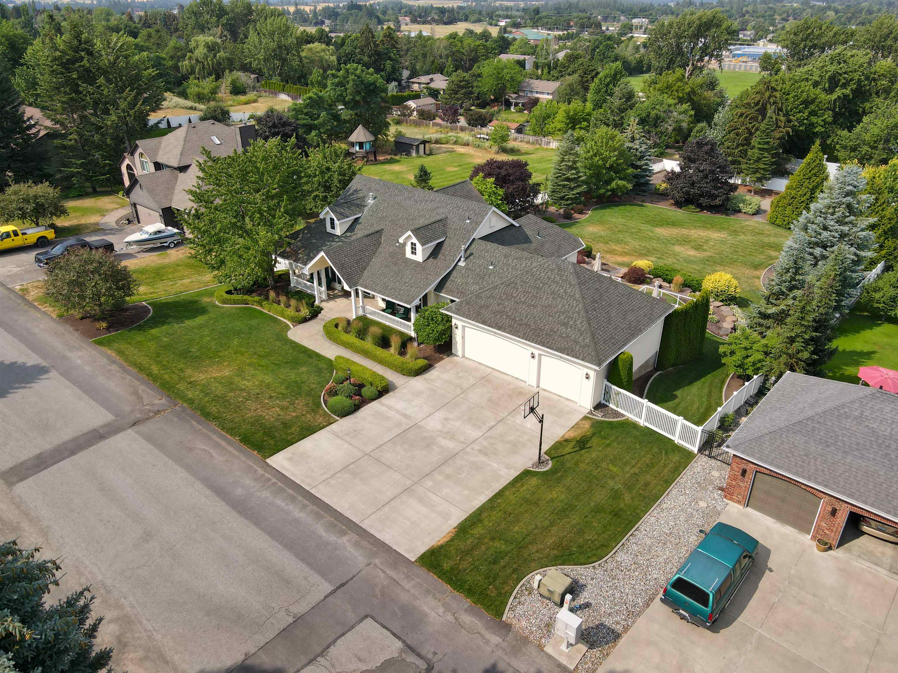 5812 South Dearborn Road Spokane, WA 99223 - Photo 45 of 46