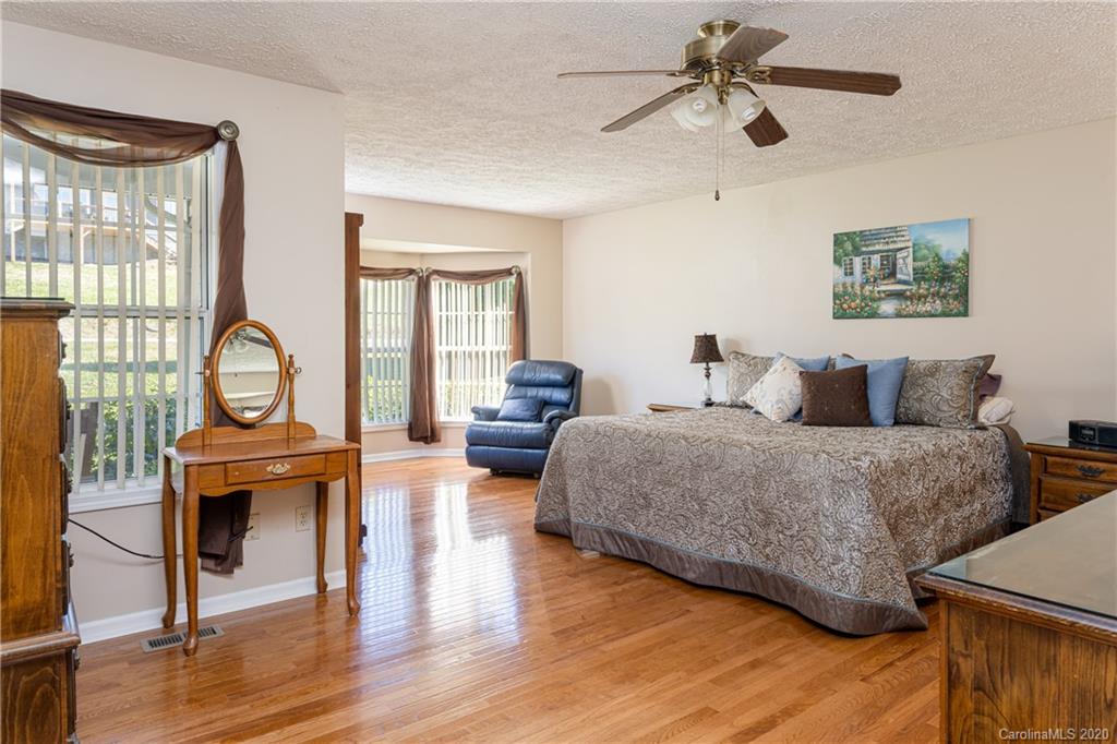 481 Morgan Road Candler, NC 28715 - Photo 19 of 46 Gallery Image 19