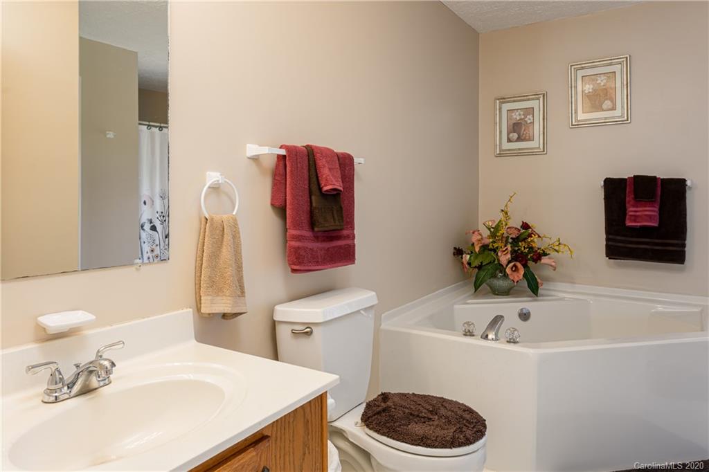 481 Morgan Road Candler, NC 28715 - Photo 22 of 46 Gallery Image 22