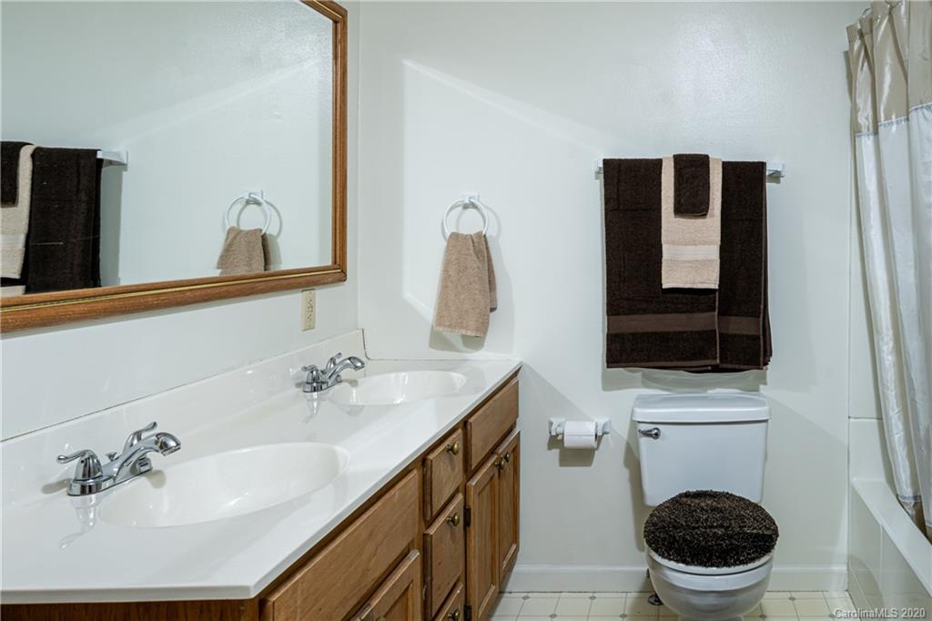 481 Morgan Road Candler, NC 28715 - Photo 25 of 46 Gallery Image 25