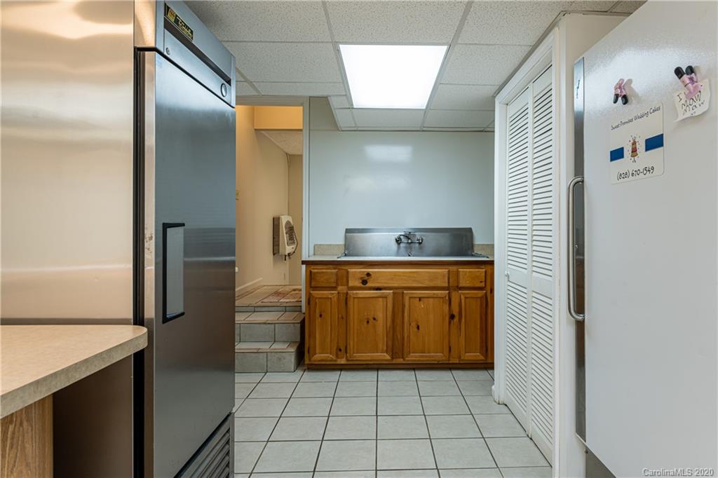 481 Morgan Road Candler, NC 28715 - Photo 30 of 46 Gallery Image 30