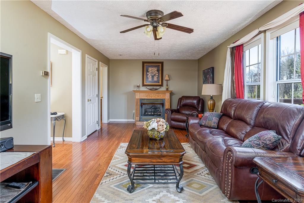 481 Morgan Road Candler, NC 28715 - Photo 8 of 46 Gallery Image 8