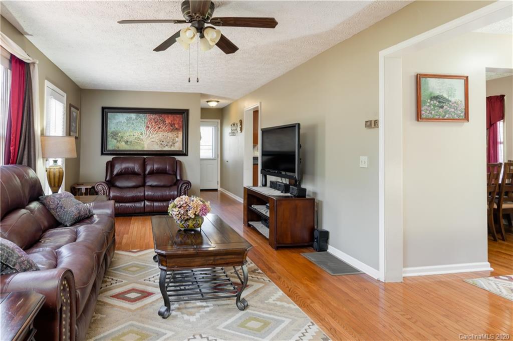 481 Morgan Road Candler, NC 28715 - Photo 9 of 46 Gallery Image 9