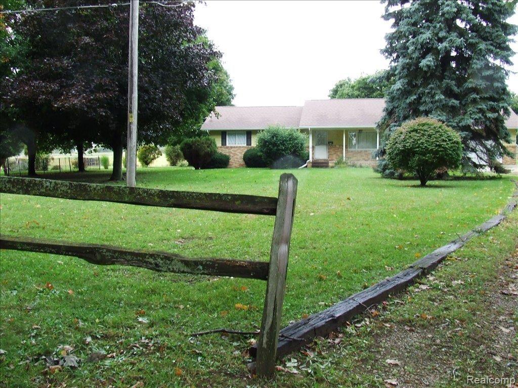 5948 Thomas Road Oxford, MI 48371 - Photo 1 of 25 5948 Thomas Rd Oxford (46)