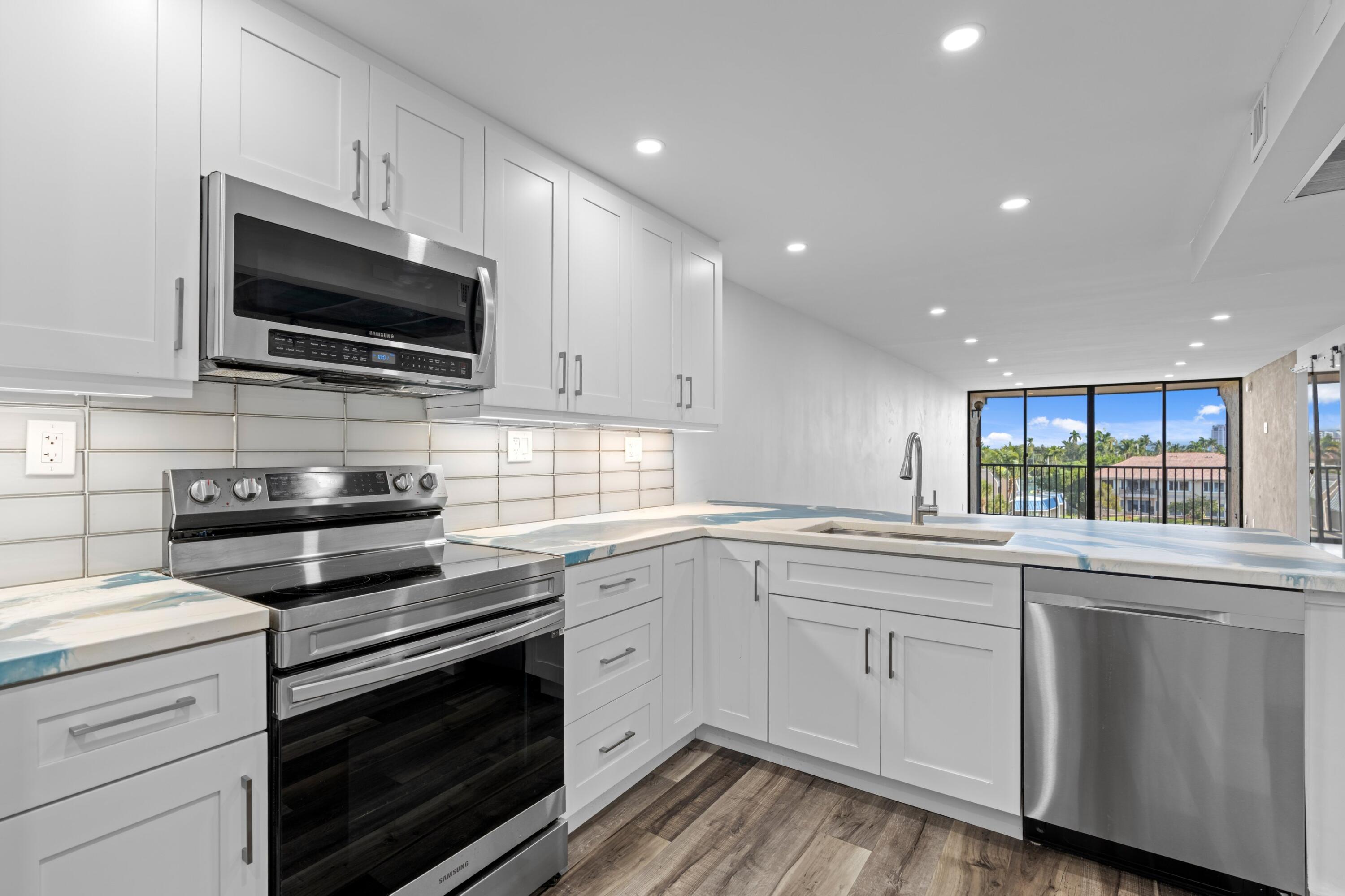 6 Royal Palm Way, Unit 509 Boca Raton, FL 33432 - Photo 1 of 20 DSC02768-SMALL