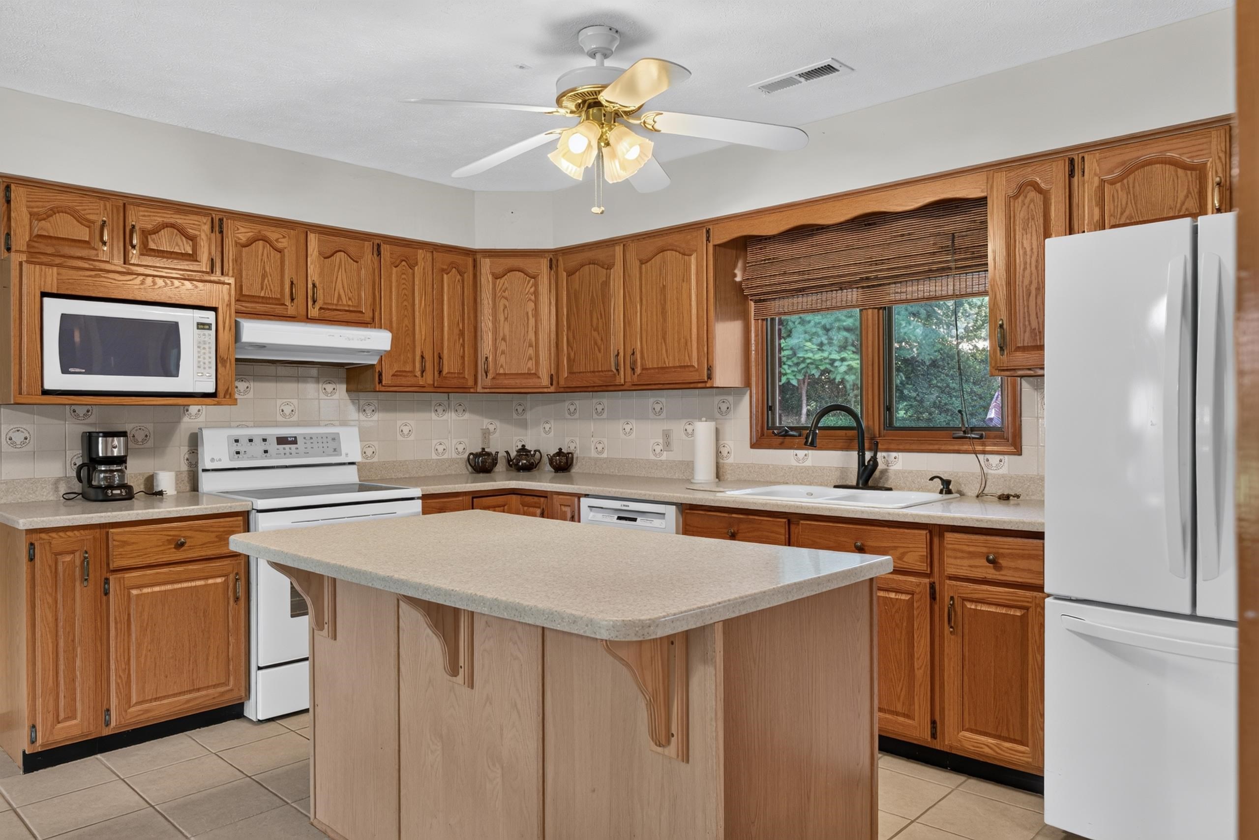 361 Howardsville Road Staunton, VA 24401 - Photo 6 of 45