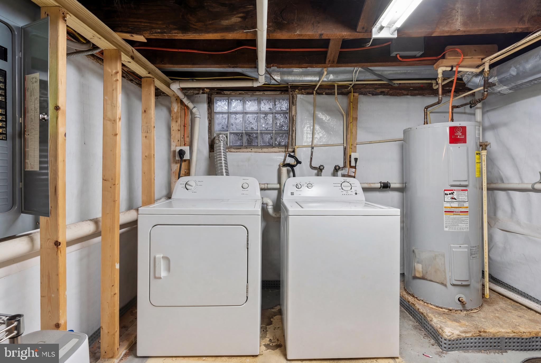 347 Yale Avenue Baltimore, MD 21229 - Photo 57 of 59 a utility room with dryer and washer