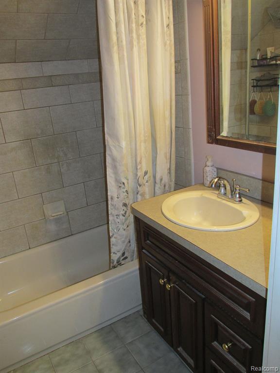 5731 Chicago Road Warren, MI 48092 - Photo 10 of 24