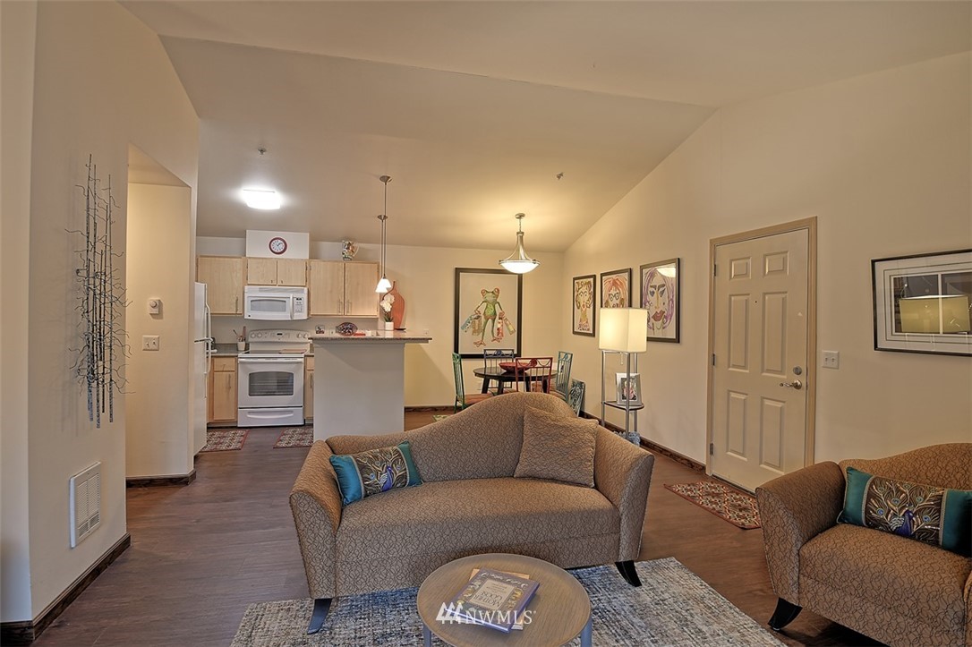10709 Valley View Road, Unit A306 Bothell, WA 98011 - Photo 3 of 15