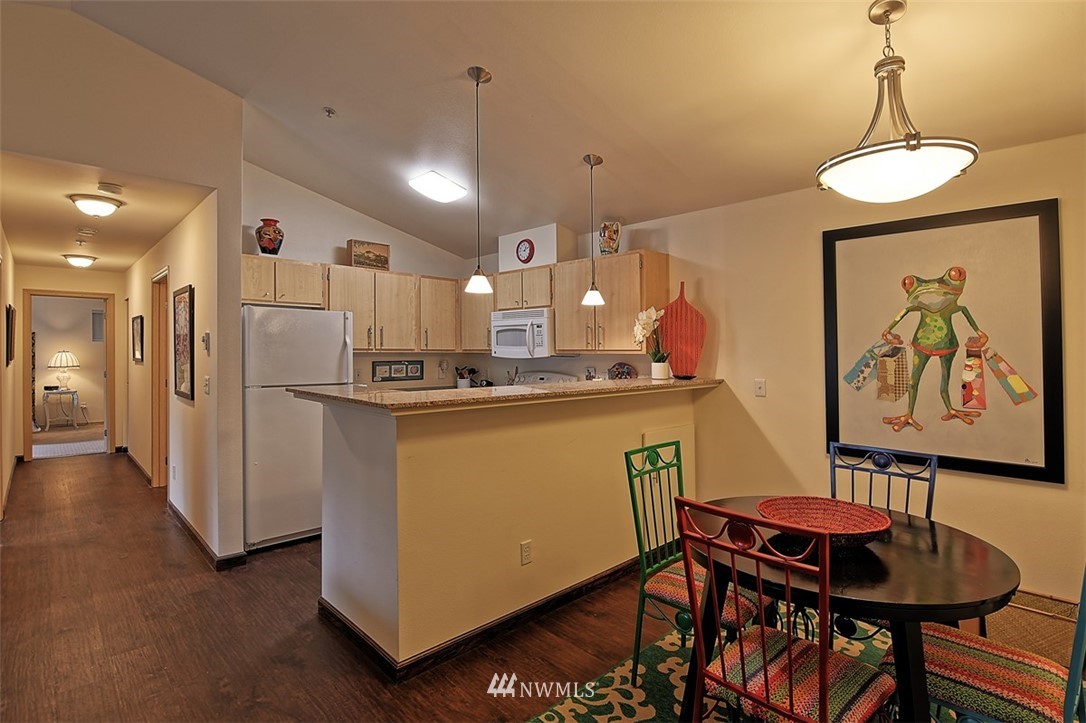 10709 Valley View Road, Unit A306 Bothell, WA 98011 - Photo 4 of 15