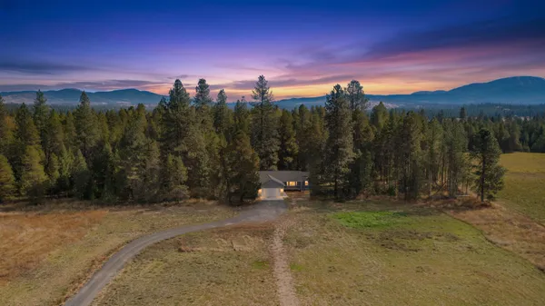 $545,000 | 37106 North Muehle Road, Elk, WA 99009