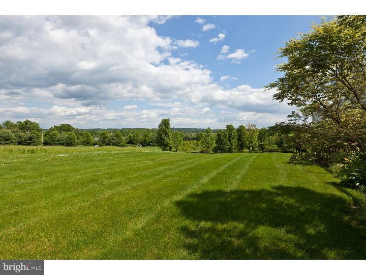 4623 Old Oak Road Doylestown, PA 18902 - Photo 2 of 5 Gallery Image 2