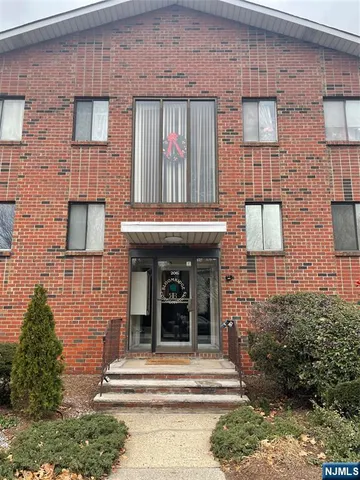 $1,500 | 206 Broad Street, Unit 10, Bloomfield, NJ 07003