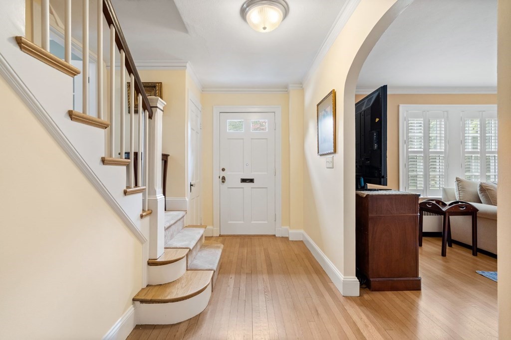 46 Fiske Road Wellesley, MA 02481 - Photo 2 of 35