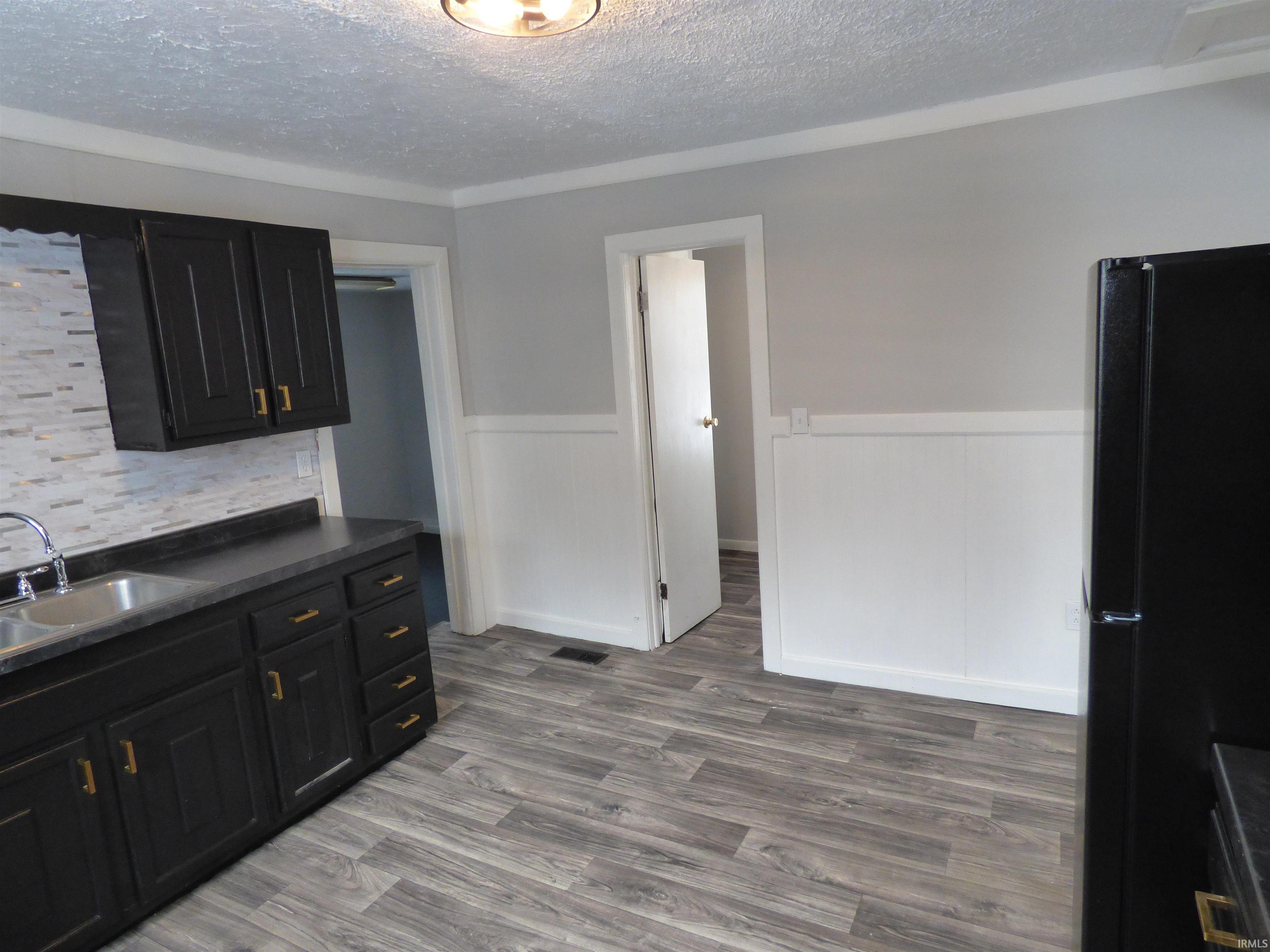 1002 Short 4th Street Frankfort, IN 46041 - Photo 12 of 27