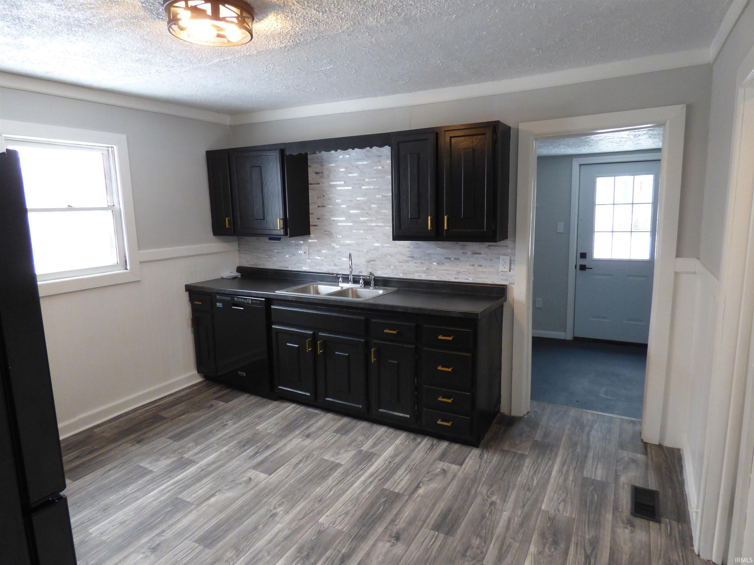 1002 Short 4th Street Frankfort, IN 46041 - Photo 10 of 27