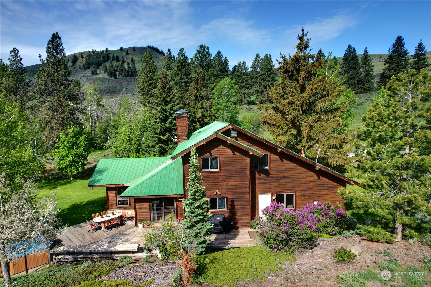 134 Raven Road Winthrop, WA 98862 - Photo 1 of 37 Gallery Image 1