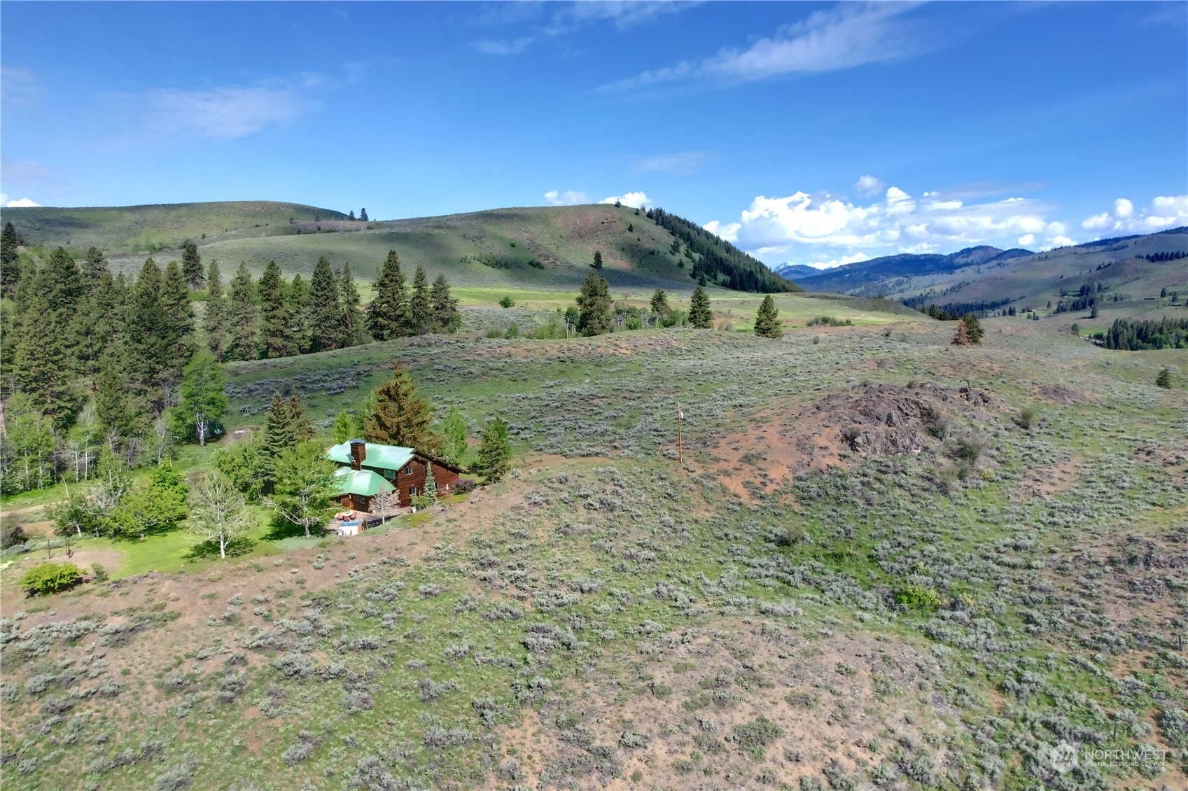 134 Raven Road Winthrop, WA 98862 - Photo 6 of 37 Gallery Image 6