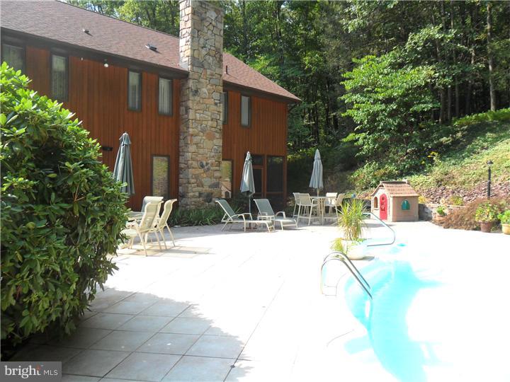 109 Country Club Road Ashland, PA 17921 - Photo 2 of 25 Exterior Back