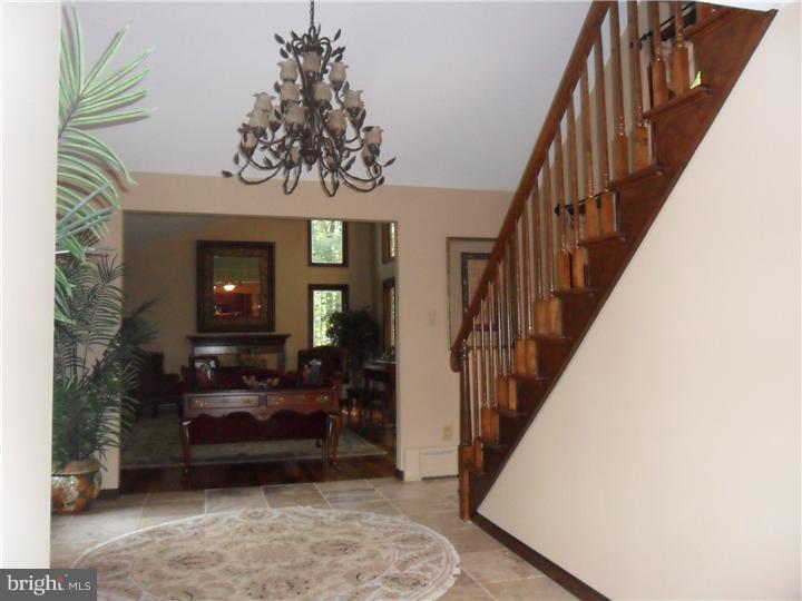 109 Country Club Road Ashland, PA 17921 - Photo 3 of 25 Foyer