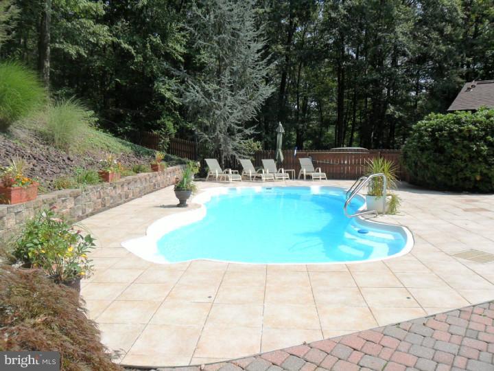 109 Country Club Road Ashland, PA 17921 - Photo 23 of 25 Pool