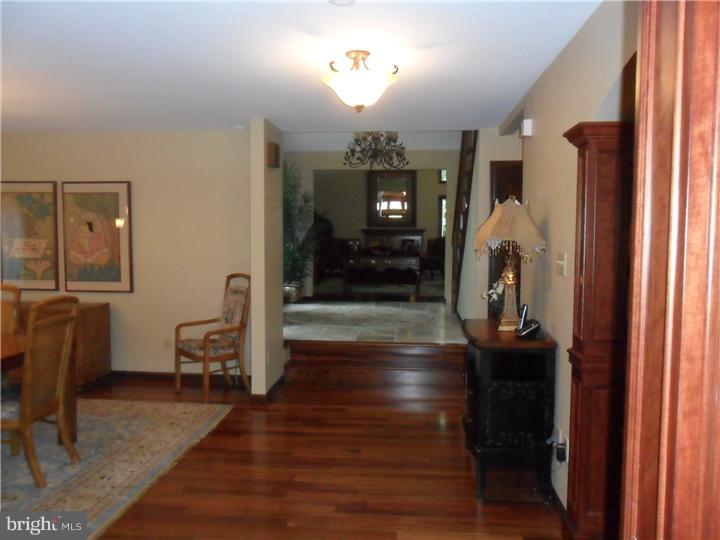 109 Country Club Road Ashland, PA 17921 - Photo 4 of 25 Foyer