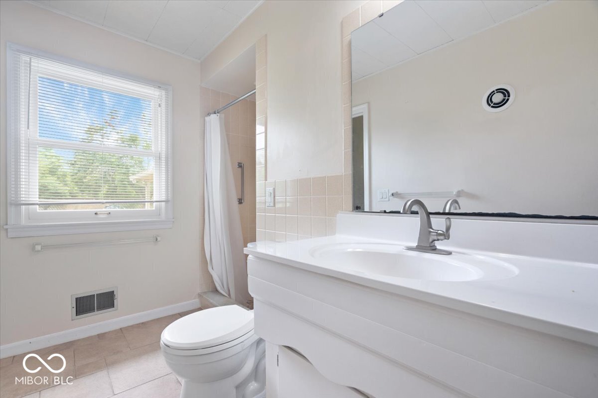 9797 Ditch Road Carmel, IN 46032 - Photo 22 of 30