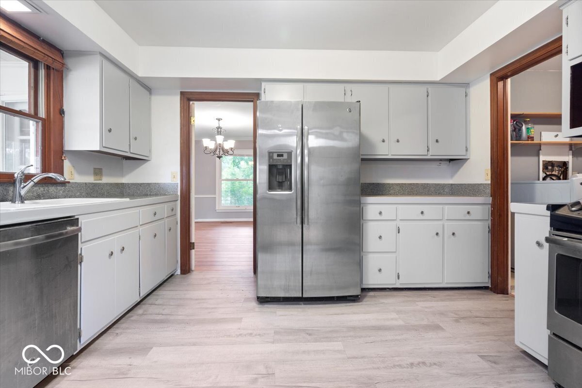 9797 Ditch Road Carmel, IN 46032 - Photo 7 of 30