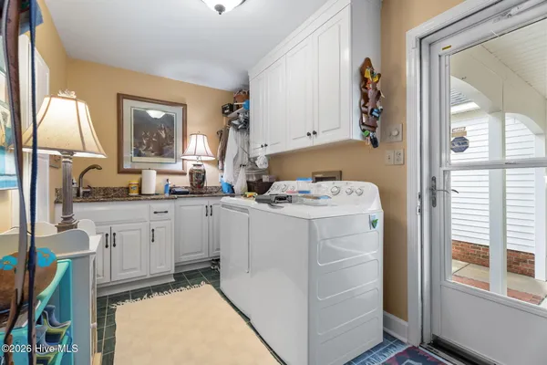 $499,000 | 708 Raleigh Rd Parkway West, Wilson, NC 27893