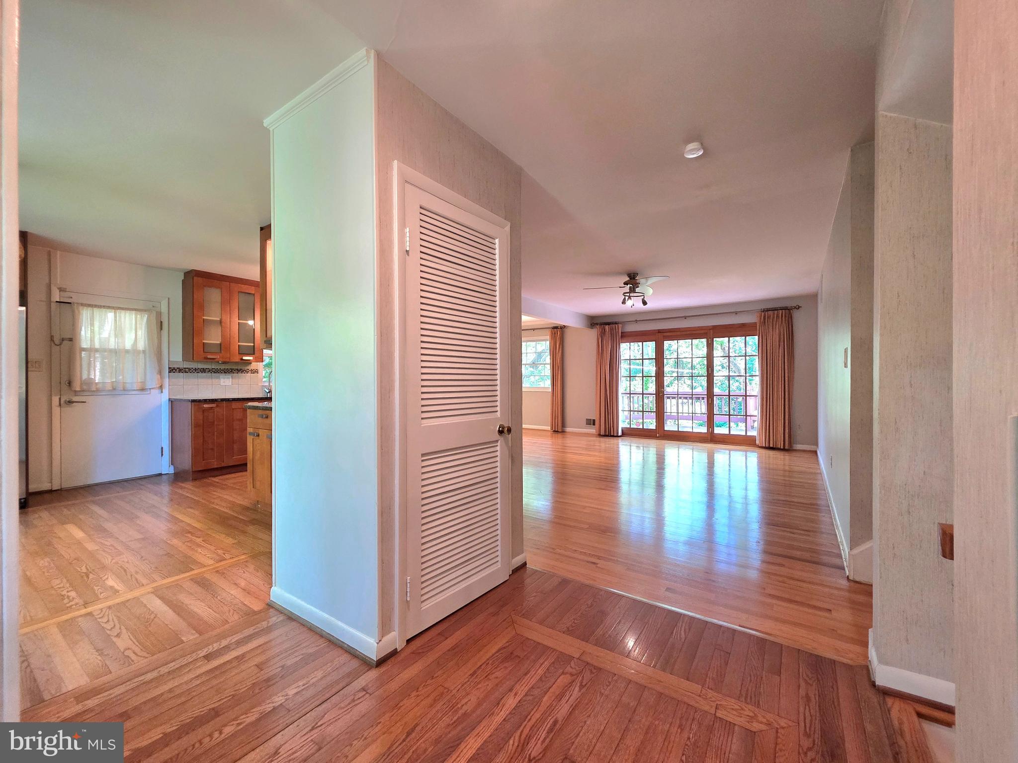 2215 Collingwood Road Alexandria, VA 22308 - Photo 3 of 40