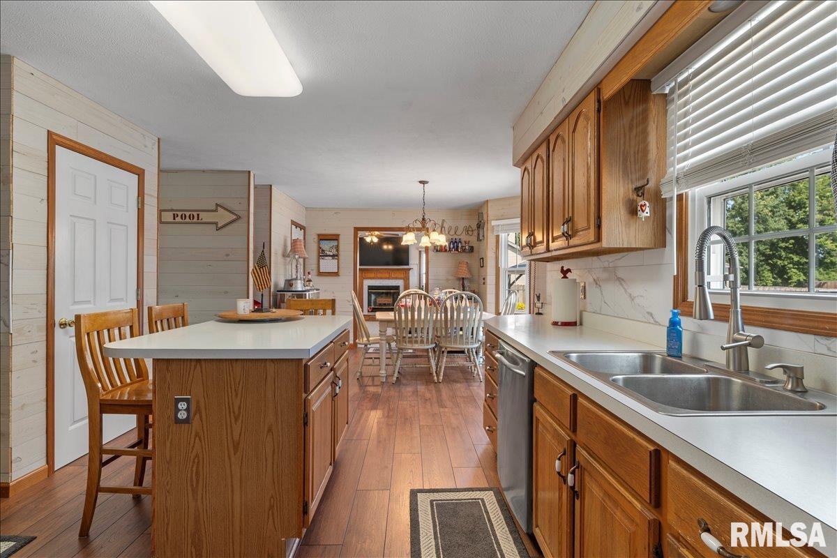 1405 Hosta Street Springfield, IL 62712 - Photo 16 of 44 Gallery Image 16