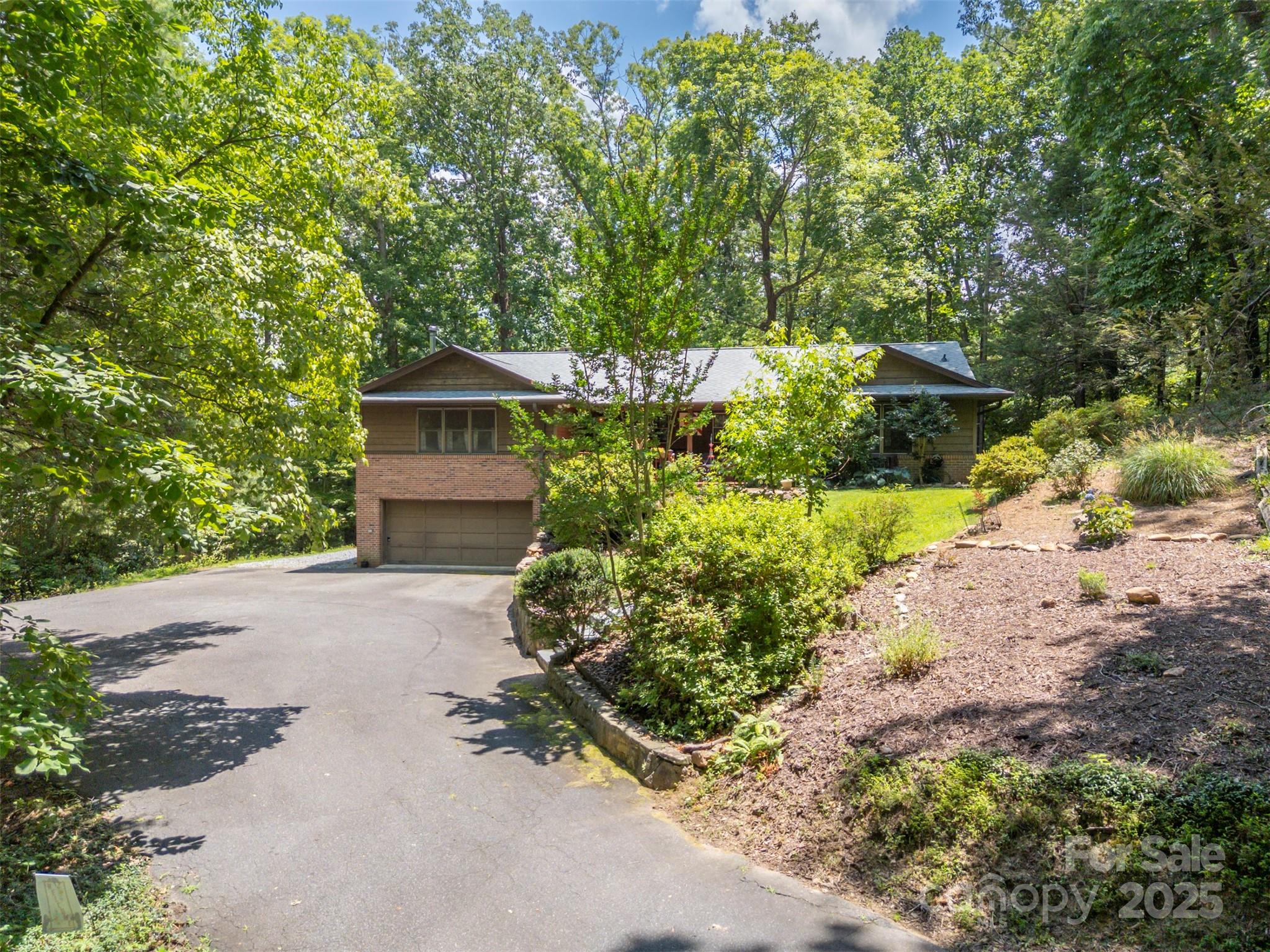 467 Winners Circle Tryon, NC 28782 - Photo 2 of 39