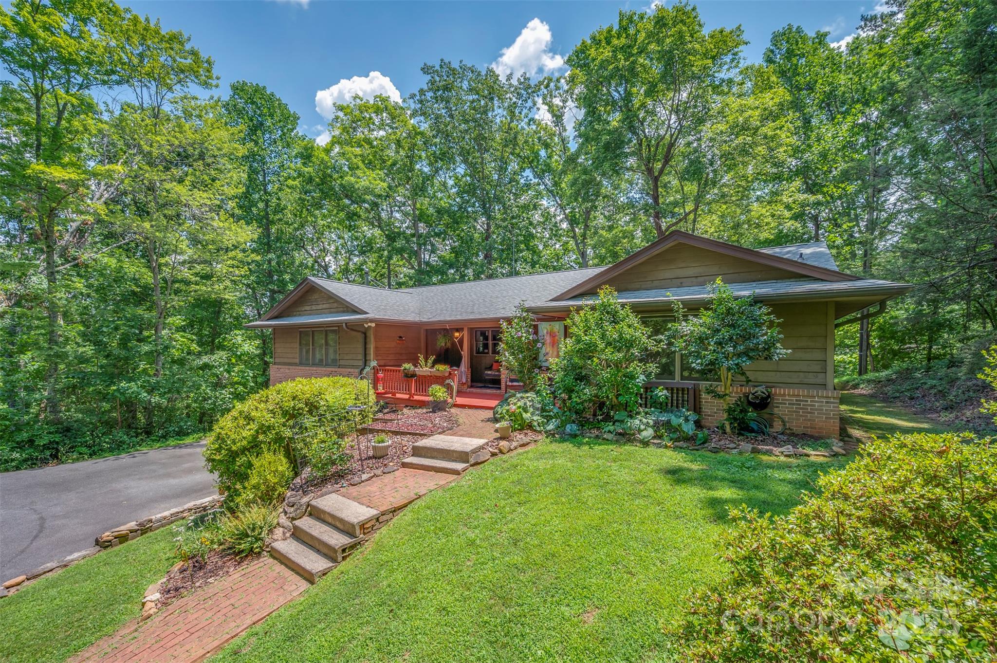 467 Winners Circle Tryon, NC 28782 - Photo 4 of 39