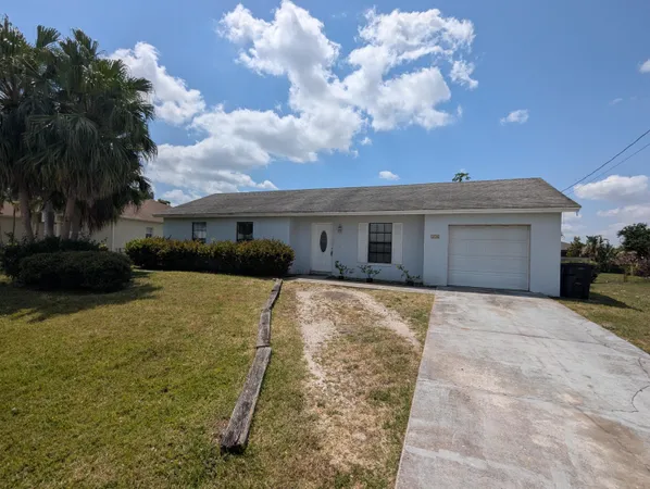 $2,100 | 554 Southwest Lakehurst Drive, Port St. Lucie, FL 34983